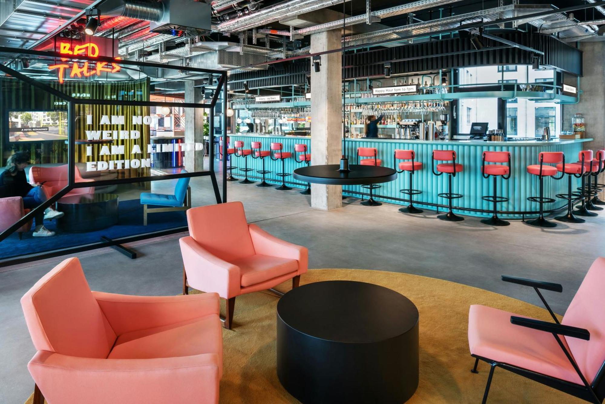The Social Hub Berlin Alexanderplatz — Photos 1
